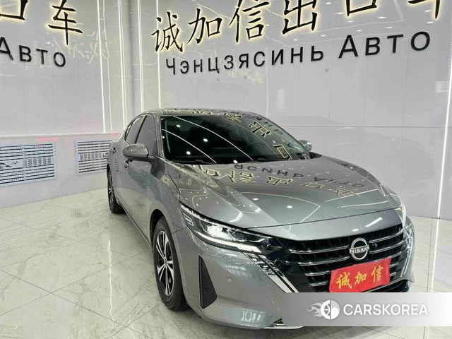 Nissan Xuan Yi 2023 Темно-серый из Китая, фото 2