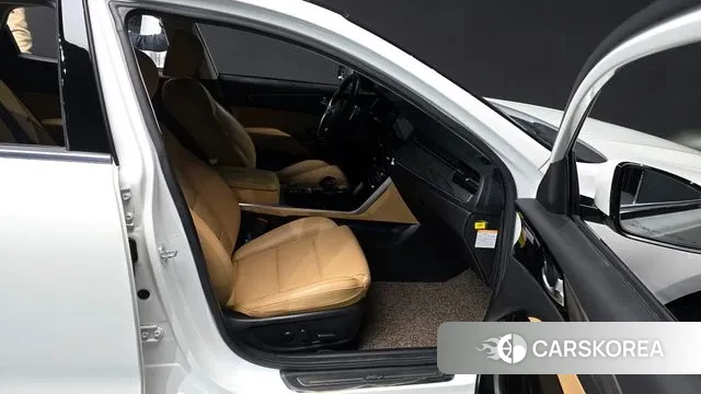 Kia K7 Premier Hybrid 2020 Белый из Кореи, фото 2