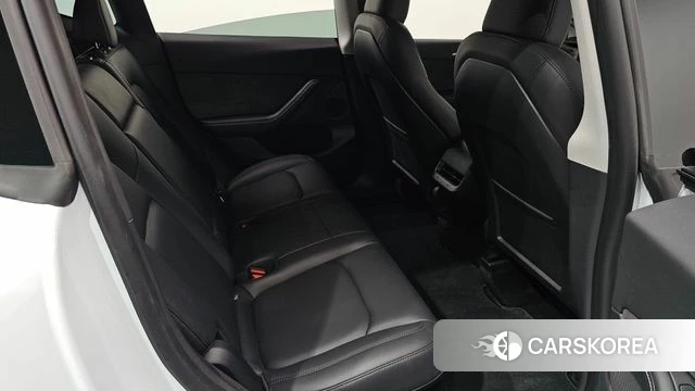 Tesla Model Y 2024 Белый из Кореи, фото 2