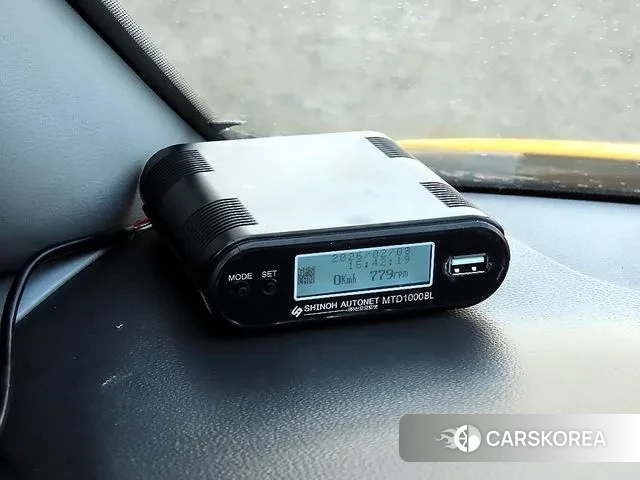 Hyundai The New Grand Starex 2018 Желтый из Кореи, фото 2