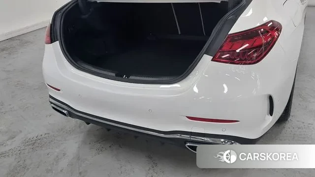 Mercedes-Benz C-Class W206 2023 Белый из Кореи, фото 2