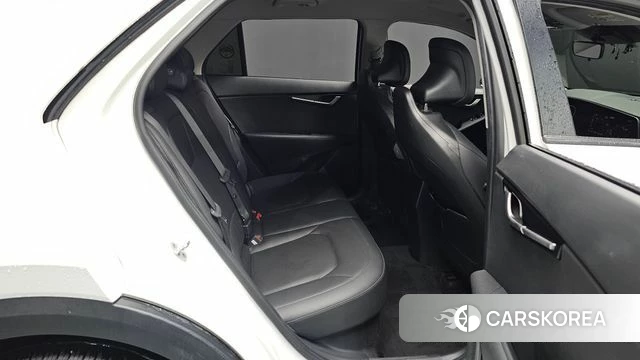 Kia Di Ol Nu Niro 2022 Белый из Кореи, фото 2