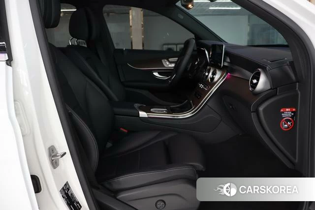 Mercedes-Benz GLC 2022 Белый из Китая, фото 2