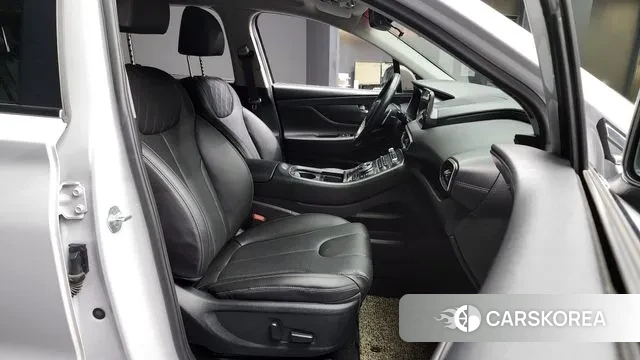 Hyundai The New Santa Fe 2021 Серебристо-серый из Кореи, фото 2