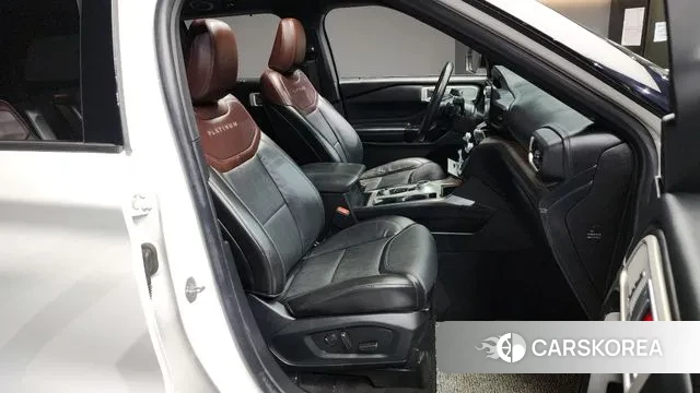 Ford Explorer 6th Generation 2021 Белый из Кореи, фото 2