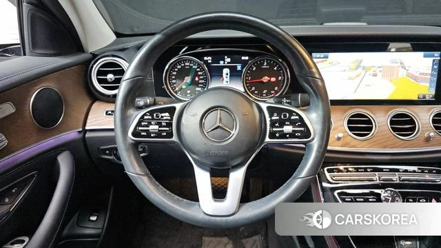 Mercedes-Benz E-Class W213 2019 Белый из Кореи, фото 2