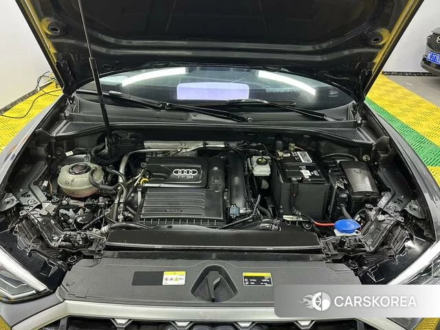Audi Q3 2023 Темно-серый из Китая, фото 2