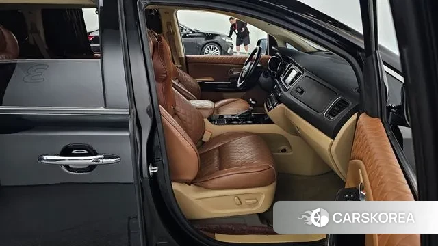 Kia The New Carnival 2019 Черный из Кореи, фото 2