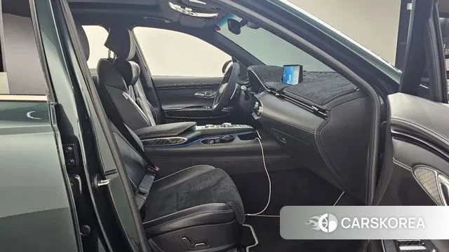 Genesis GV70 2021 Темно-зеленый из Кореи, фото 2