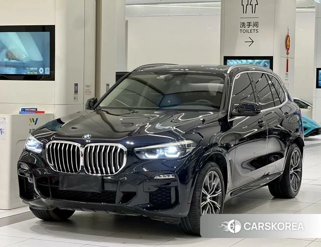 BMW X5 (imported) 2021 Черный из Китая, фото 2