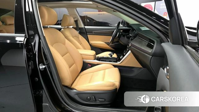 Kia K7 Premier Hybrid 2021 Черный из Кореи, фото 2