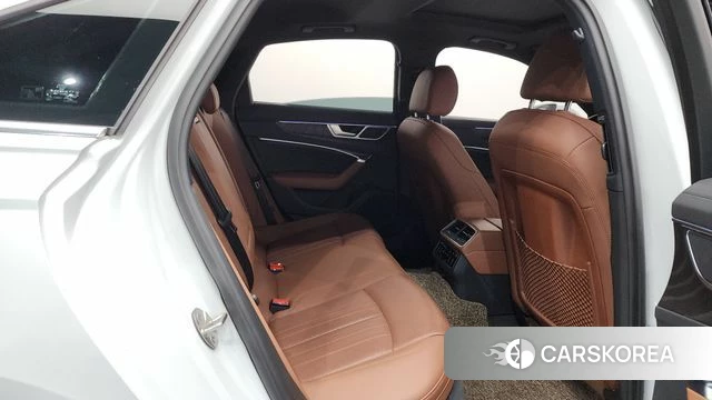 Audi A6 (C8) 2021 Белый из Кореи, фото 2