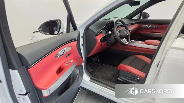 Genesis GV70 2023 Белый из Кореи, фото 2