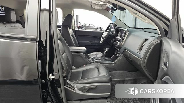 Chevrolet (GM Daewoo) Real New Colorado 2022 Черный из Кореи, фото 2