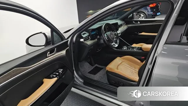 Kia K5 3rd generation 2020 Серебристо-серый из Кореи, фото 2