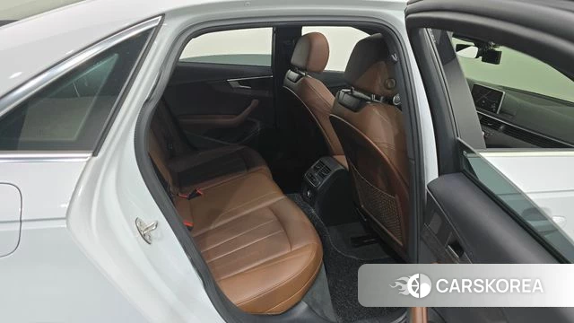 Audi A4 (B9) 2019 Белый из Кореи, фото 2