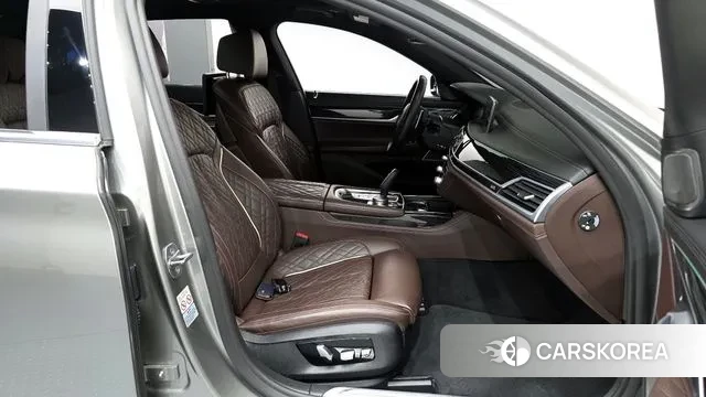 BMW 7 Series (G11) 2019 Серый из Кореи, фото 2