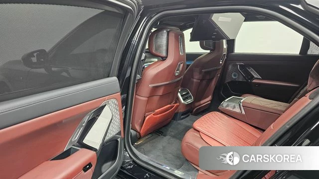 BMW 7 Series (G70) 2025 Черный из Кореи, фото 2