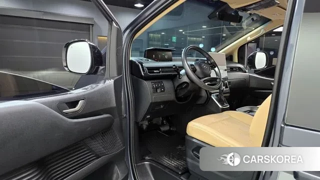 Hyundai Staria 2023 Серый из Кореи, фото 2