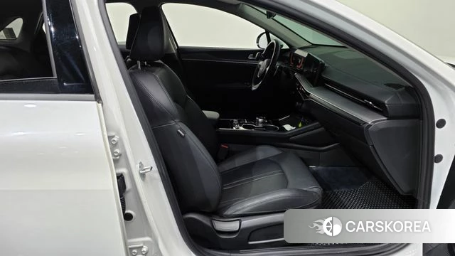 Kia The New K5 3rd generation 2024 Белый из Кореи, фото 2