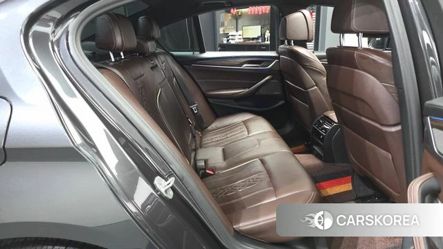 BMW 5 Series (G30) 2020 Серый из Кореи, фото 2