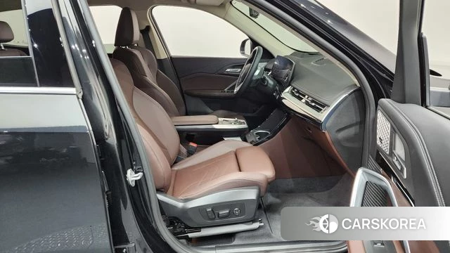 BMW X1 (U11) 2025 Черный из Кореи, фото 2