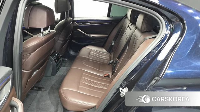 BMW 5 Series (G30) 2020 Черный из Кореи, фото 2