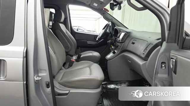 Hyundai The New Grand Starex 2018 Серебристо-серый из Кореи, фото 2