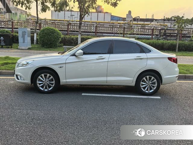 Baic New Energy EU 2018 Белый из Китая, фото 2