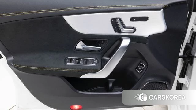 Mercedes-Benz CLA-Class C118 2025 Белый из Кореи, фото 2