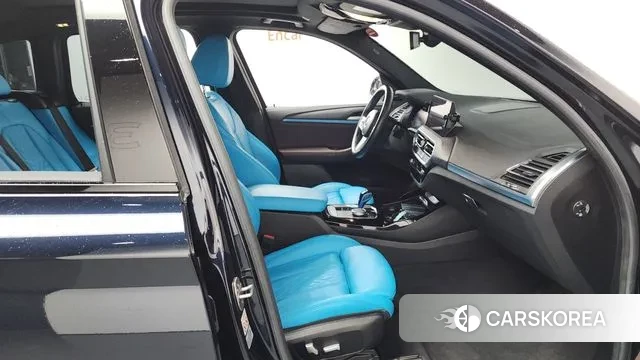 BMW iX3 2021 Черный из Кореи, фото 2