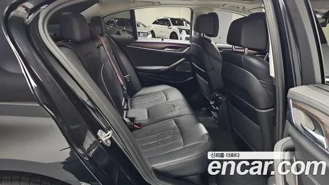 BMW 5 Series (G30) 2023 Черный из Кореи, фото 2