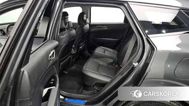 Kia Sportage 5th Generation Hybrid 2023 Серый из Кореи, фото 2