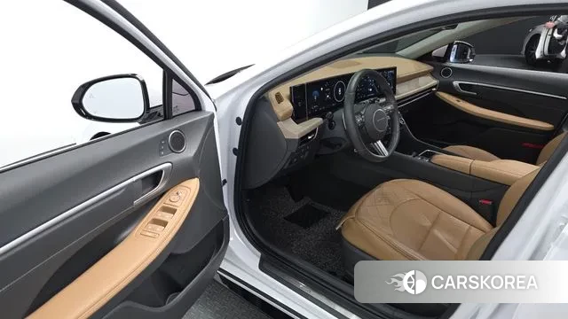 Hyundai Sonata D Edge Hybrid (DN8) 2024 Белый из Кореи, фото 2