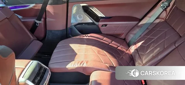 BMW i7 (G70) 2023 Небесно-голубой из Кореи, фото 2