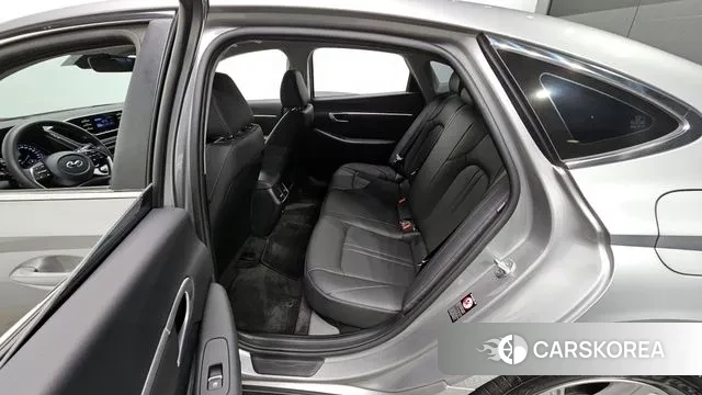 Hyundai Sonata (DN8) 2021 Серебристо-серый из Кореи, фото 2