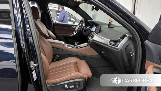 BMW X6 (G06) 2022 Черный из Кореи, фото 2