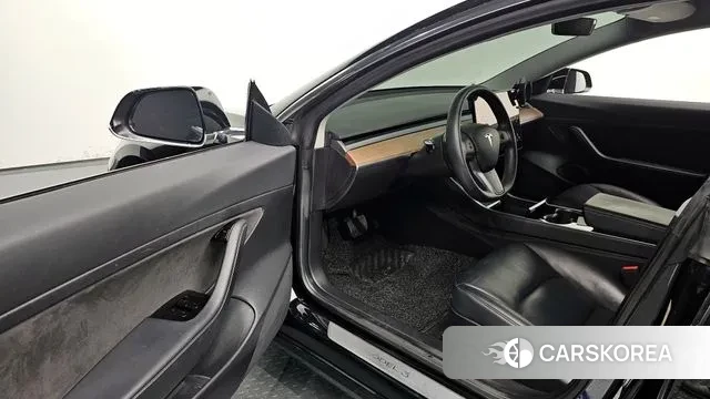 Tesla Model 3 2020 Черный из Кореи, фото 2