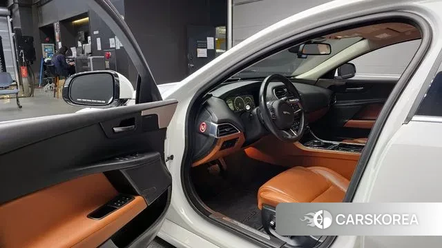 Jaguar XE 2018 Белый из Кореи, фото 2