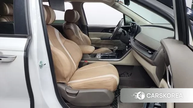 Kia Carnival 4th generation 2023 Белый из Кореи, фото 2