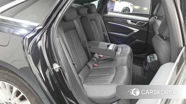 Audi A6 (C8) 2020 Черный из Кореи, фото 2