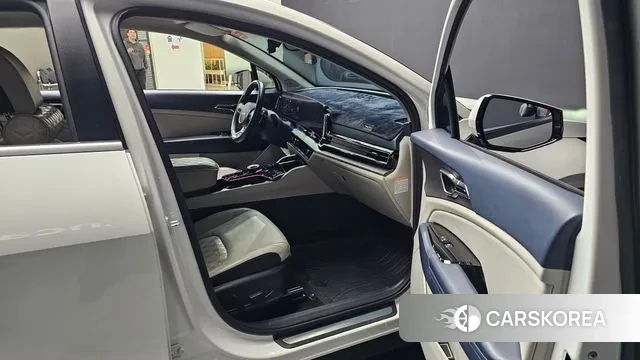 Kia Sportage 5th Generation Hybrid 2022 Белый из Кореи, фото 2