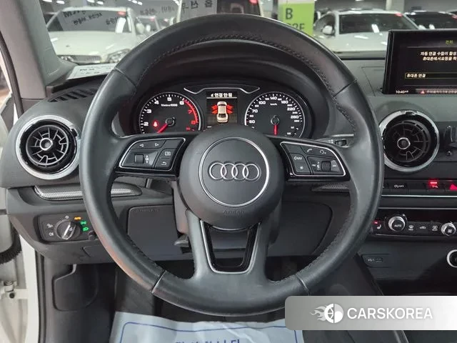 Audi New A3 2018 Белый из Кореи, фото 2