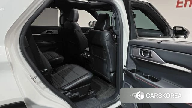 Ford Explorer 6th Generation 2025 Белый из Кореи, фото 2