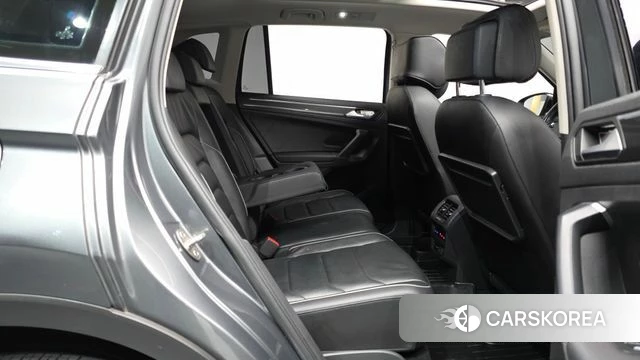 Volkswagen Tiguan second Generation 2020 Серый из Кореи, фото 2