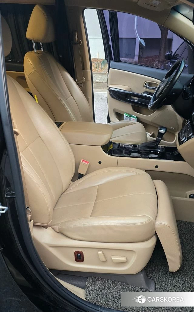 Kia The New Carnival 2019 Черный из Кореи, фото 2