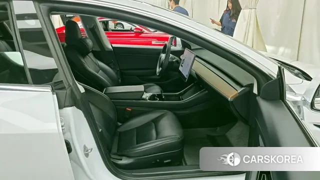 Tesla Model 3 2020 Белый из Кореи, фото 2