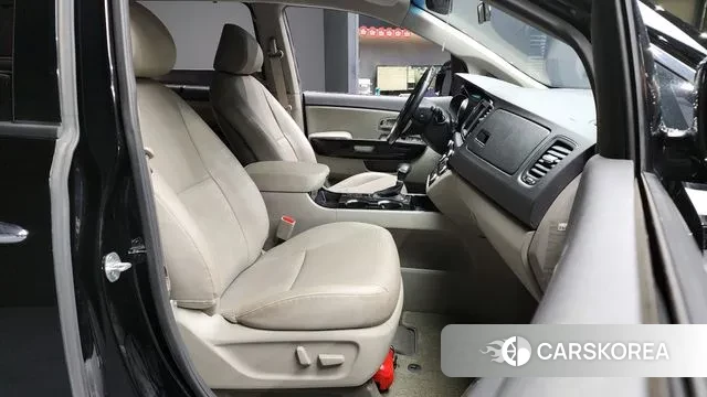 Kia The New Carnival 2018 Черный из Кореи, фото 2