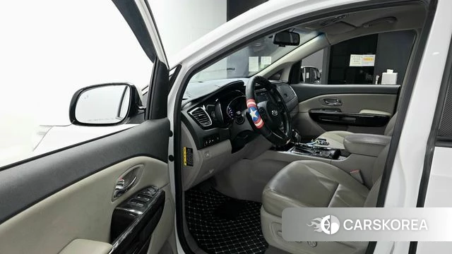 Kia The New Carnival 2019 Белый из Кореи, фото 2