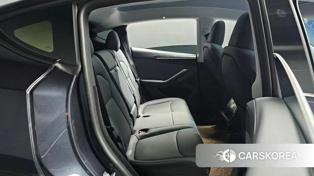Tesla Model Y 2025 Серый из Кореи, фото 2